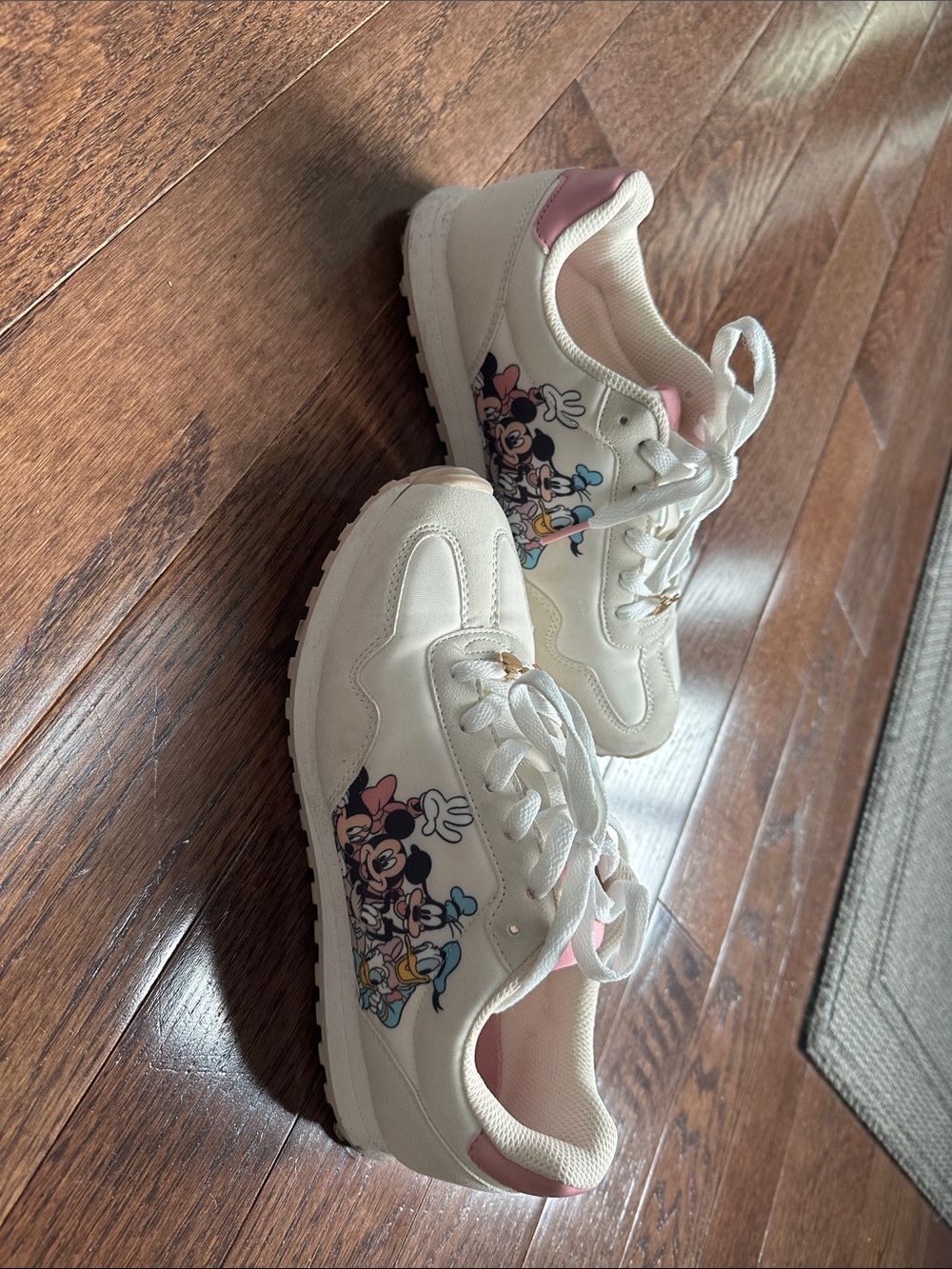 Mickey & friends sneakers